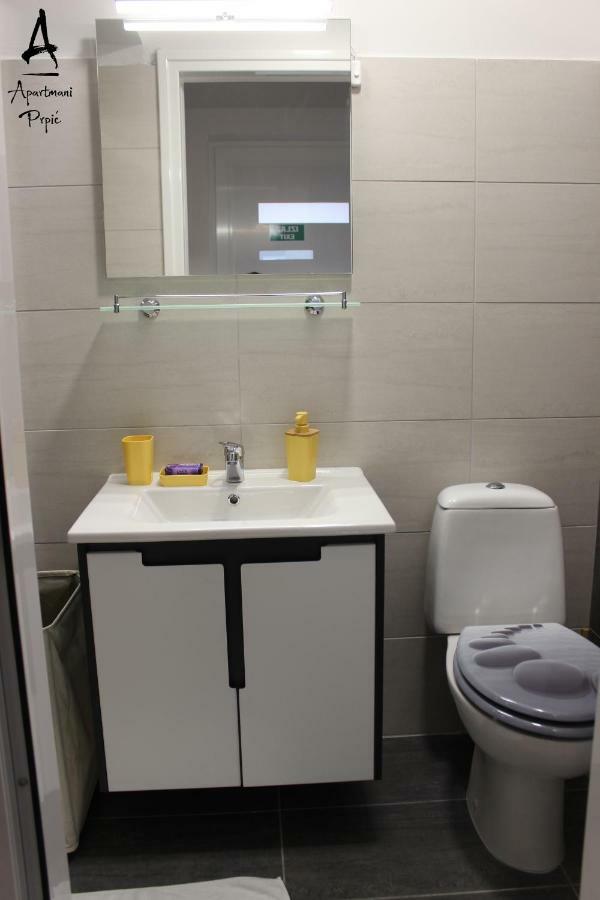 Apartmani Prpic Ražanac Exterior foto