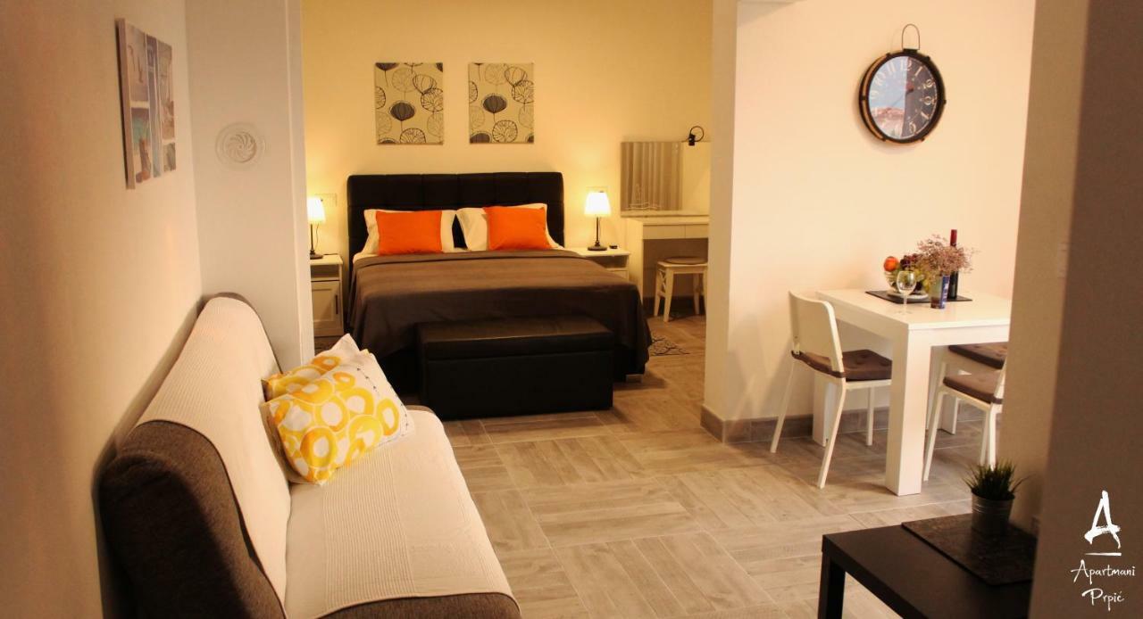 Apartmani Prpic Ražanac Exterior foto
